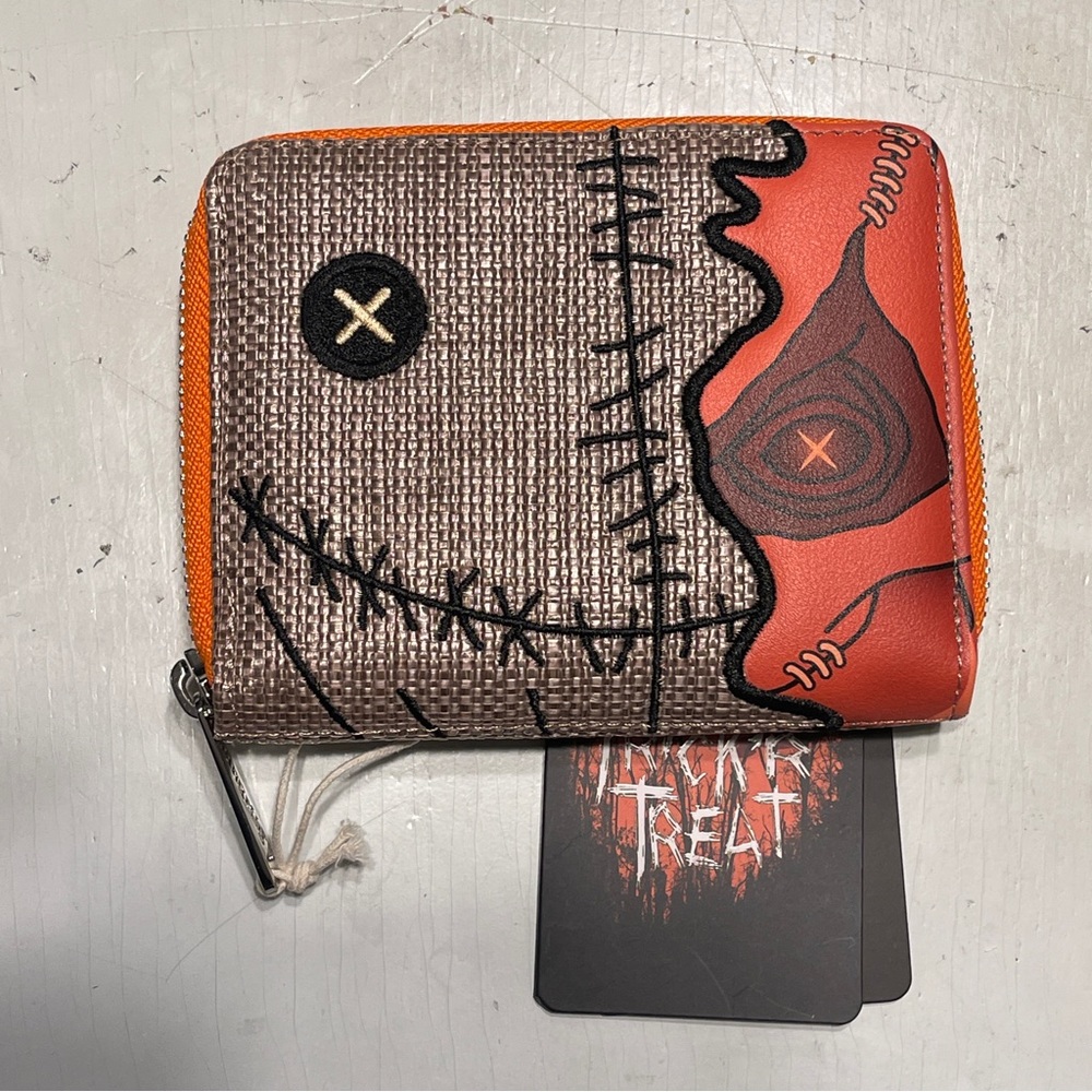 NWT  sam trick r treat wallet orange loungefly